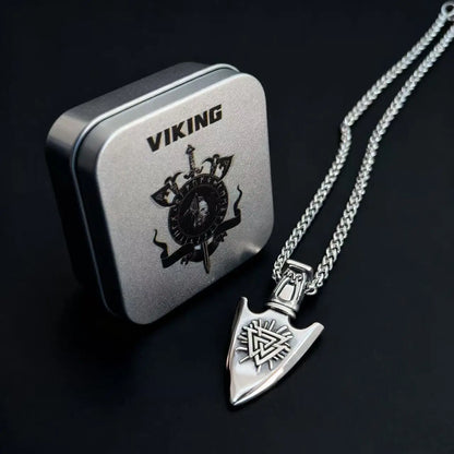 ⚔️ Incarnez la force d’Odin et affirmez votre style avec un bijou au symbole puissant.