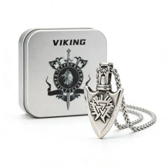 ⚔️ Incarnez la force d’Odin et affirmez votre style avec un bijou au symbole puissant.